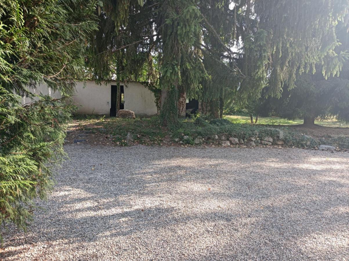 Gîte les sapins Saint-Martin-de-la-Cluze Extérieur photo